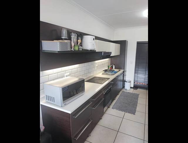 2 BEDROOM PROPERTY TO RENT IN GREENSTONE HILL
